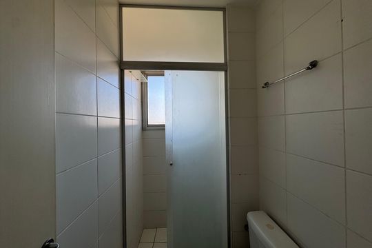 Banheiro de apartamento para alugar com 3 quartos, 62m² em Bussocaba, Osasco