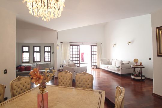 Sala de casa à venda com 3 quartos, 670m² em Socorro, São Paulo