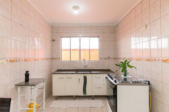 Cozinha de casa para alugar com 3 quartos, 128m² em Jardim Paraguacu, São Paulo