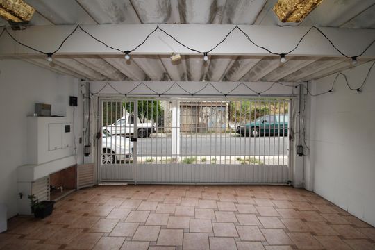 Casa à venda com 3 quartos, 150m² em Chora Menino, São Paulo