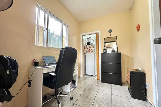 Sala de casa à venda com 2 quartos, 80m² em Vila Fachini, São Paulo