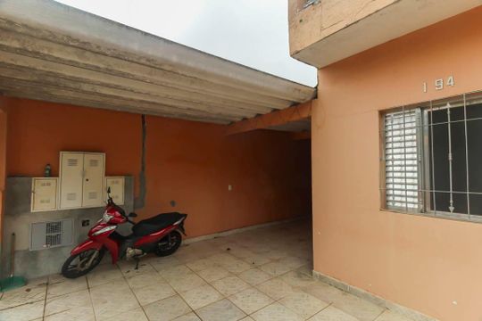 Garagem de casa à venda com 7 quartos, 280m² em São Lucas, São Paulo