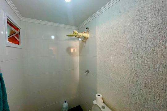 Banheiro 3 de casa à venda com 3 quartos, 160m² em Jardim Rizzo, Guarulhos