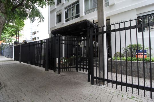 Fachada e Portaria de apartamento à venda com 3 quartos, 76m² em Indianópolis, São Paulo