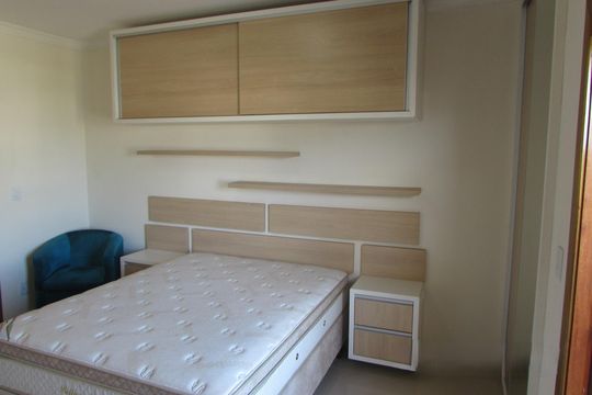 Quarto de casa à venda com 2 quartos, 122m² em Guarujá, Porto Alegre