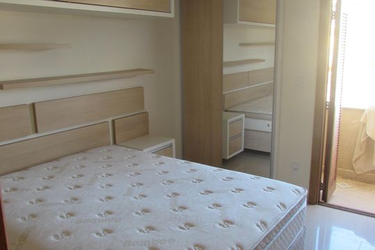 Quarto de casa à venda com 2 quartos, 122m² em Guarujá, Porto Alegre
