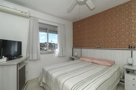 Quarto Suíte de apartamento à venda com 2 quartos, 67m² em Jardim do Salso, Porto Alegre