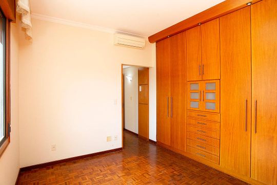 Quarto 1 Suíte de apartamento para alugar com 3 quartos, 170m² em Independência, Porto Alegre