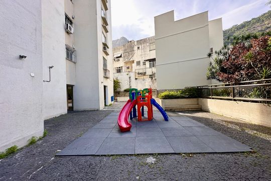 Apartamento à venda com 2 quartos, 75m² em Humaitá, Rio de Janeiro