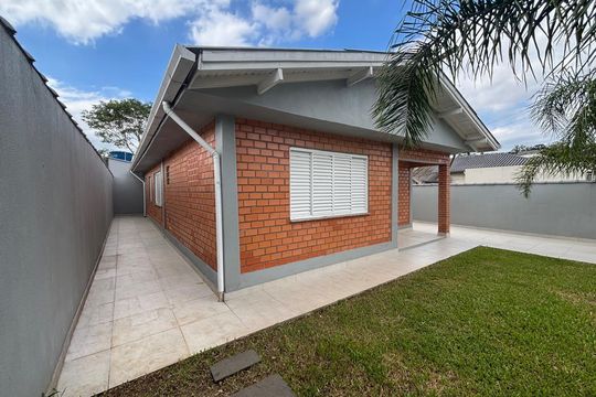 Casa à venda com 3 quartos, 200m² em Scharlau, São Leopoldo