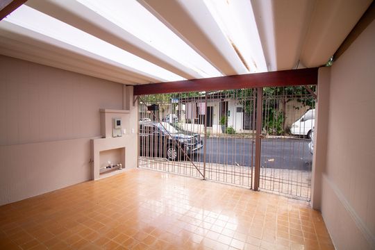Garagem de casa para alugar com 2 quartos, 116m² em Vila Congonhas, São Paulo