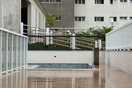 Área comum de apartamento para alugar com 3 quartos, 141m² em Barra Funda, Guarujá