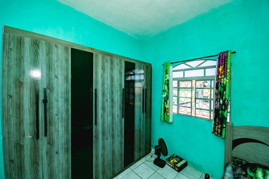 Casa à venda com 4 quartos, 150m² em Nacional, Contagem