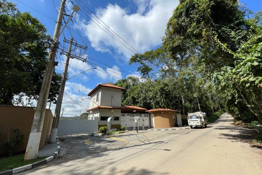 Vista da Rua de casa de condomínio para alugar com 2 quartos, 128m² em Jardim Santa Paula, Cotia
