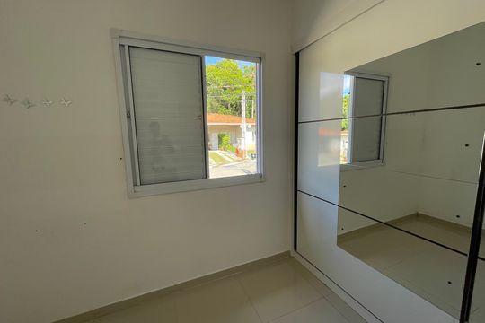 Quarto 2 de casa de condomínio para alugar com 2 quartos, 128m² em Jardim Santa Paula, Cotia