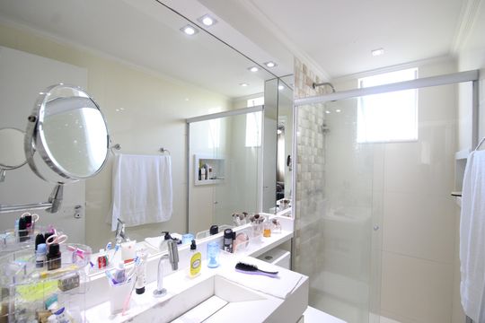 Banheiro da suíte de apartamento para alugar com 3 quartos, 74m² em Pechincha, Rio de Janeiro