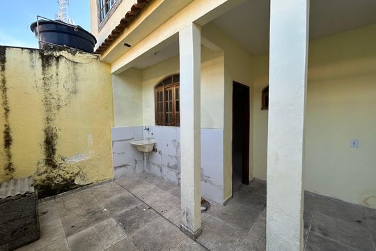 Área de Serviço de casa para alugar com 3 quartos, 305m² em Bento Ribeiro, Rio de Janeiro
