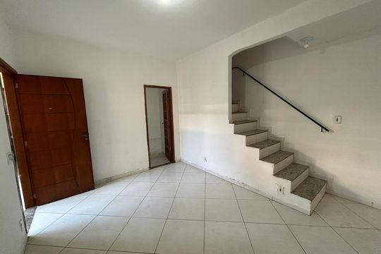 Sala de casa para alugar com 3 quartos, 305m² em Bento Ribeiro, Rio de Janeiro