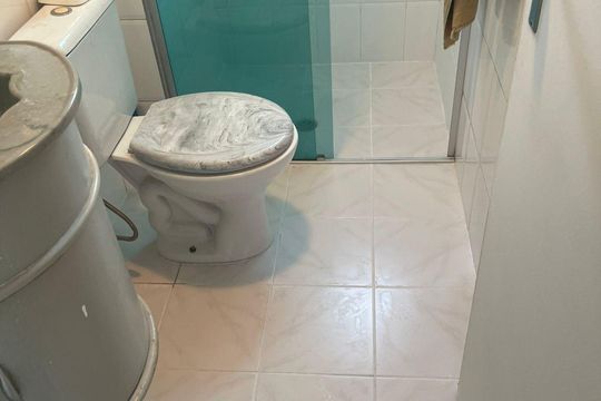 Banheiro de apartamento para alugar com 2 quartos, 63m² em Veloso, Osasco