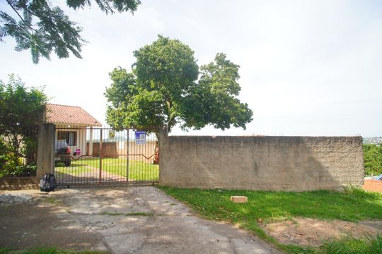 Fachada de casa à venda com 2 quartos, 80m² em Campestre, São Leopoldo