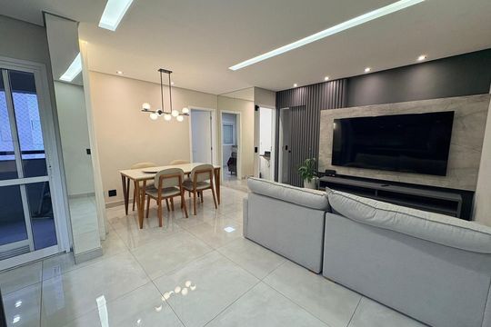 Apartamento para alugar com 2 quartos, 65m² em Parque Industrial, São José dos Campos
