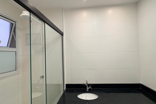 Banheiro de apartamento para alugar com 2 quartos, 65m² em Parque Industrial, São José dos Campos