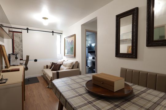 Sala de apartamento para alugar com 2 quartos, 43m² em Jardim Leonor, São Paulo