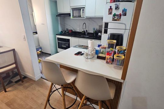 Apartamento à venda com 3 quartos, 74m² em Jardim Tupanci, Barueri