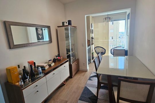 Apartamento à venda com 3 quartos, 74m² em Jardim Tupanci, Barueri