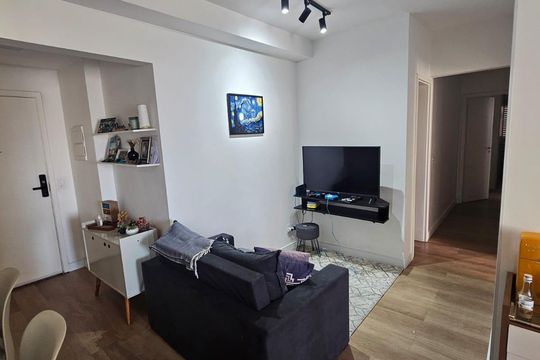 Apartamento à venda com 3 quartos, 74m² em Jardim Tupanci, Barueri