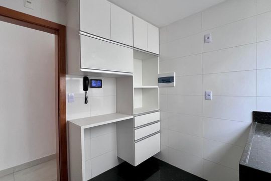 cozinha de apartamento para alugar com 3 quartos, 130m² em Monsenhor Messias, Belo Horizonte