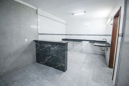 Cozinha de casa à venda com 2 quartos, 120m² em Campo Limpo, São Paulo