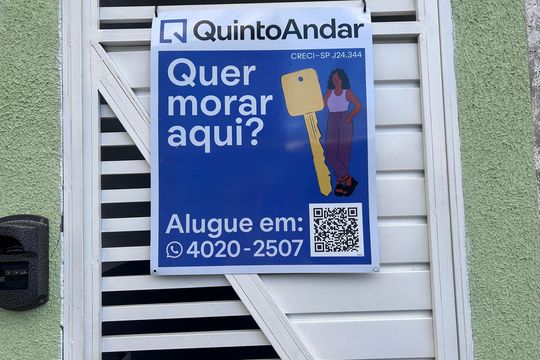 Placa de apartamento para alugar com 2 quartos, 50m² em Jardim Selma, São Paulo