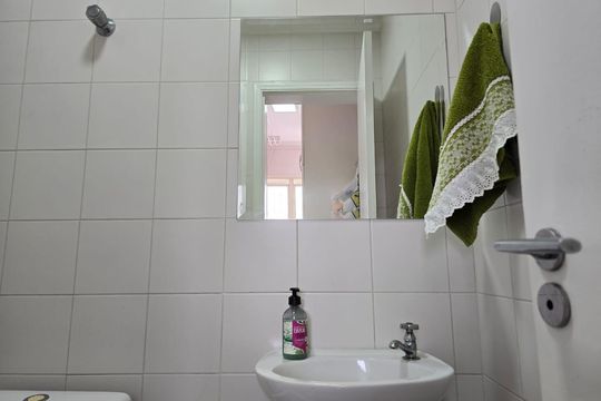 Banheiro Serviço  de apartamento à venda com 2 quartos, 75m² em Vila Galvão, Guarulhos