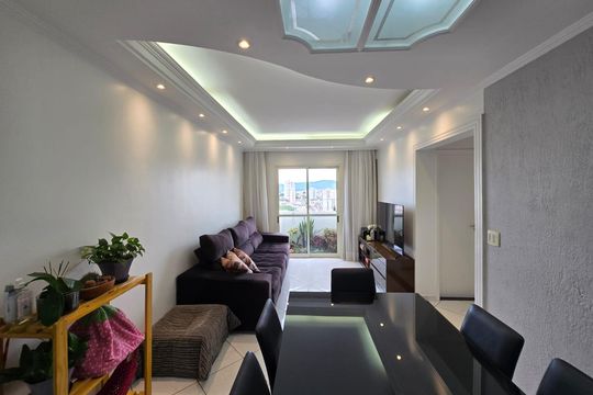 Apartamento à venda com 2 quartos, 75m² em Vila Galvão, Guarulhos