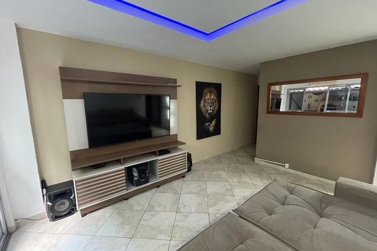 Sala de apartamento para alugar com 3 quartos, 100m² em Jardim Guanabara, Rio de Janeiro