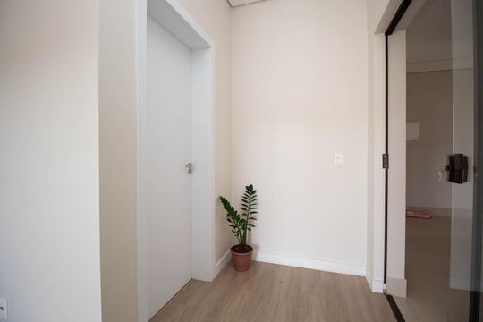 Suíte 1 de casa de condomínio para alugar com 4 quartos, 390m² em Smln, Brasília
