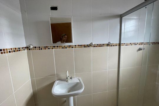 Banheiro 1  de casa para alugar com 3 quartos, 152m² em Jardim Leonor, Cotia