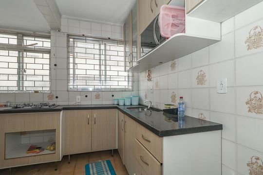 Cozinha de apartamento para alugar com 1 quarto, 50m² em Jardim Dona Leopoldina, Porto Alegre