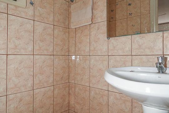 Banheiro de apartamento para alugar com 1 quarto, 50m² em Jardim Dona Leopoldina, Porto Alegre