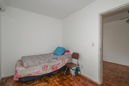 Quarto de apartamento à venda com 1 quarto, 50m² em Jardim Dona Leopoldina, Porto Alegre