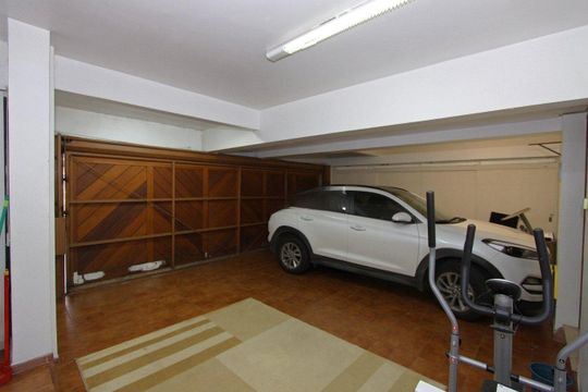 Área Externa de casa para alugar com 4 quartos, 510m² em Boa Vista, Porto Alegre