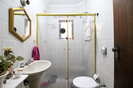 Banheiro 2 de casa para alugar com 5 quartos, 600m² em Olímpico, São Caetano do Sul