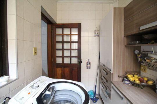 Área de Serviço de casa para alugar com 5 quartos, 600m² em Olímpico, São Caetano do Sul