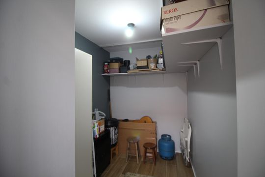 Quarto de Serviço de apartamento à venda com 3 quartos, 65m² em Navegantes, Porto Alegre