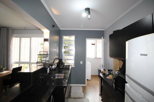 Cozinha de apartamento à venda com 3 quartos, 65m² em Navegantes, Porto Alegre