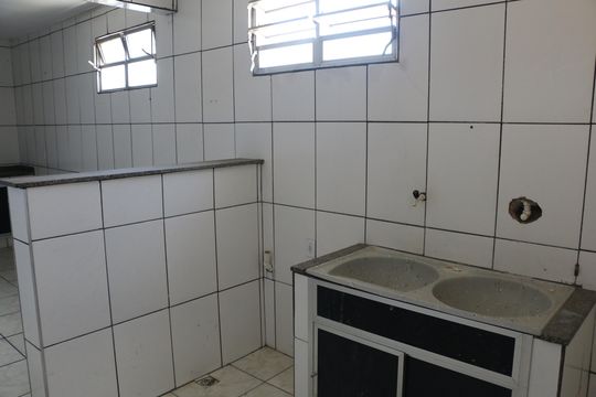 Cozinha de casa para alugar com 2 quartos, 60m² em Vila Sacra Família, Nova Iguaçu