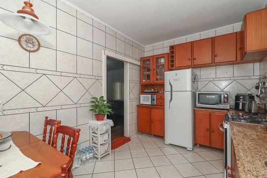 Cozinha de casa à venda com 3 quartos, 178m² em Jardim Itu, Porto Alegre