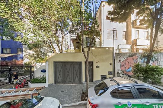 Fachada de casa para alugar com 4 quartos, 230m² em Bela Vista, São Paulo