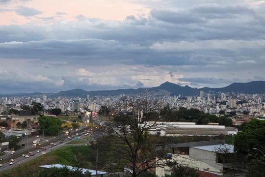 Vista do Quarto 1 de apartamento para alugar com 2 quartos, 61m² em Califórnia, Belo Horizonte
